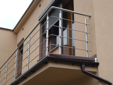 Balkonu, terašu margas