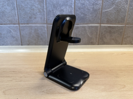 Bezvadu lādētājs iPhone, Apple Watch un Airpods un citam ierīcem