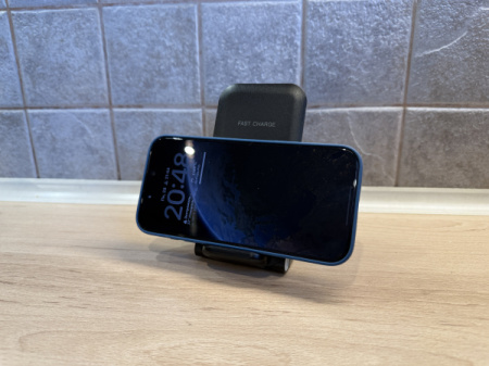 Bezvadu lādētājs iPhone, Apple Watch un Airpods un citam ierīcem