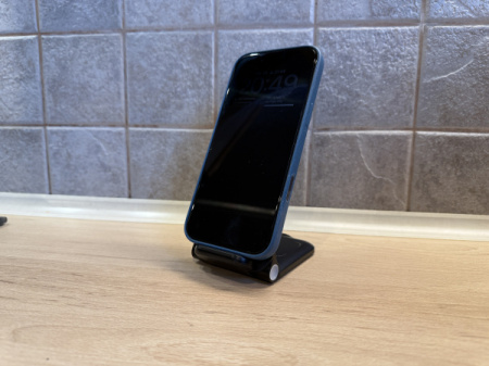 Bezvadu lādētājs iPhone, Apple Watch un Airpods un citam ierīcem